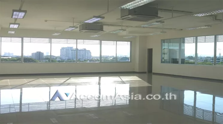  1  Office Space For Rent in bangna ,Bangkok BTS Udomsuk AA18659